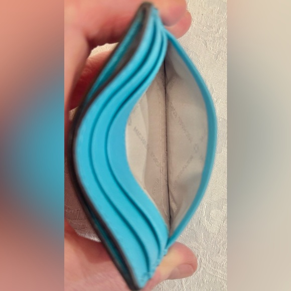 🩵 Michael Kors Card Holder - Picture 6 of 9